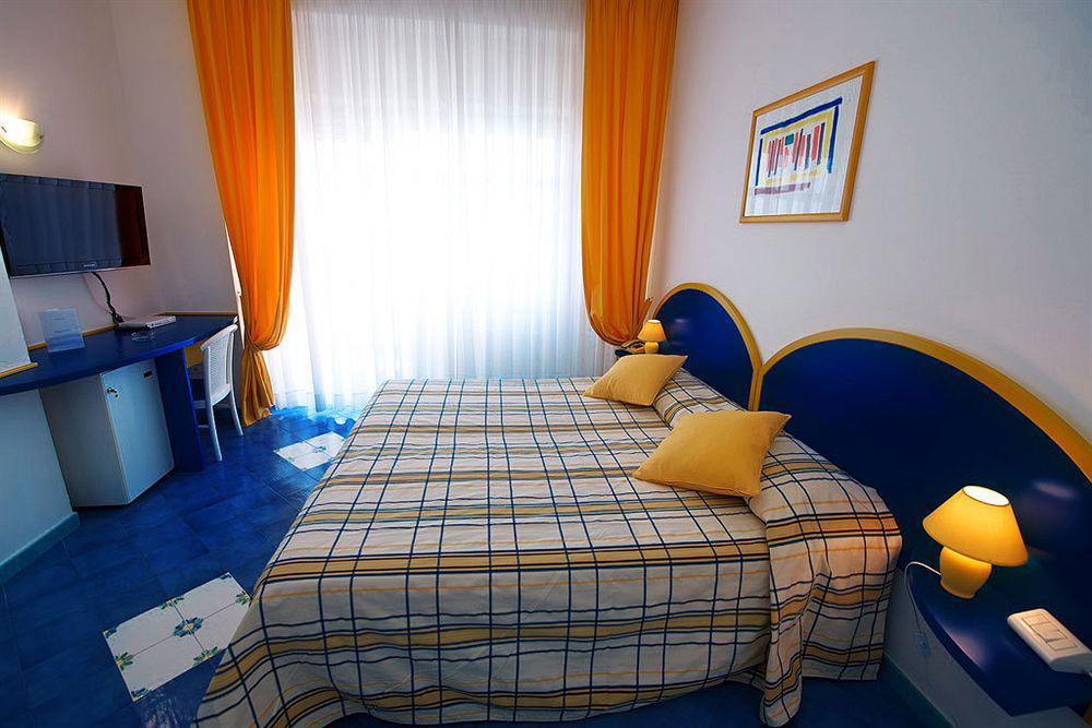 PANORAMA HOTEL     MAIORI     4    ITALY     RATES FROM    169